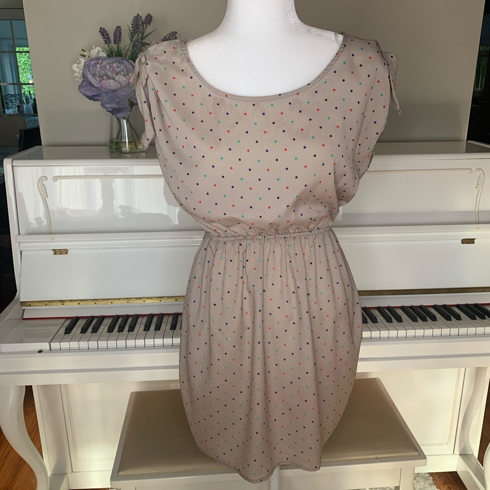 Taupe & polka dot dress - Picture 2 of 4